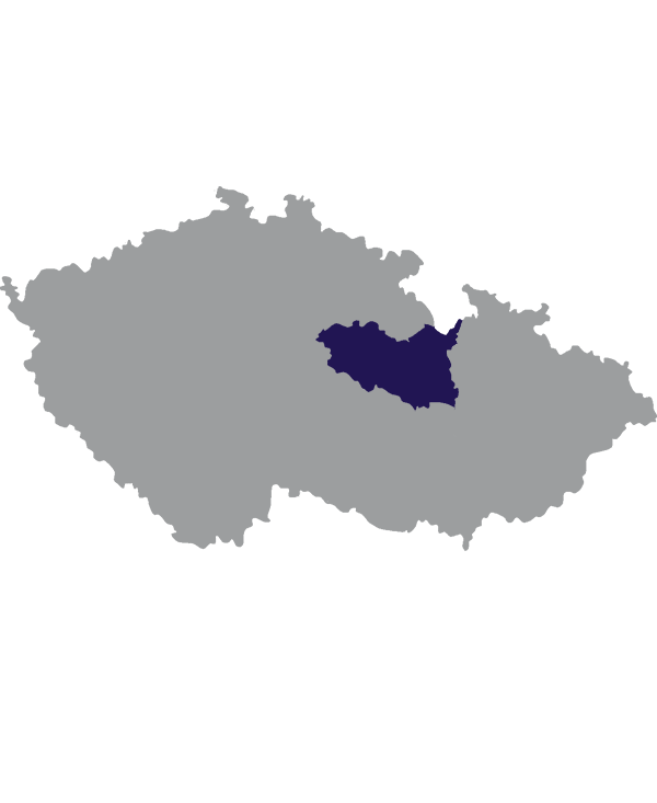 Landkaart Tsjechië grijs met regio Pardubice donkerblauw op transparante achtergrond - 600 * 733 pixels